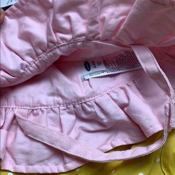 Old Navy Baby Girl outfit set - Picture 3 of 7